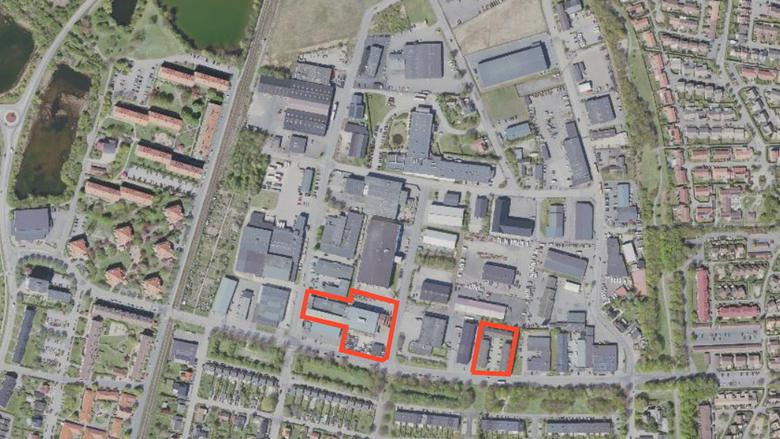 Fastigheterna som Lomma kommun planerar att köpa på verksamhetsområde Norr Vinstorp markerat med röda linjer. Båda ligger i anslutning till Industrigatan. 